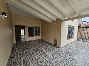 PH · 70m² · 3 Ambientes · 1 Cochera · Alquiler de PH Al Frente de 3 Amb con Cochera