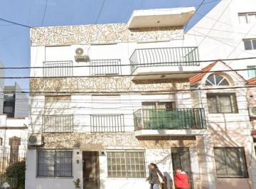 Departamento de 2 ambientes, Morón · Departamento de 2 Ambientes en 2º Piso por Escalera.