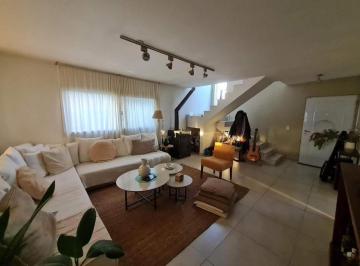 Casa · 170m² · 5 Ambientes · 2 Cocheras · Venta Casa Villa Catalina - 3 Dorm Piscina - Seguridad