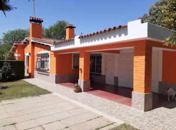 Casa · 300m² · 6 Ambientes · 4 Cocheras · Chalet en Venta Valle de Anisacate T3000 m Apta Credito Hipotecario