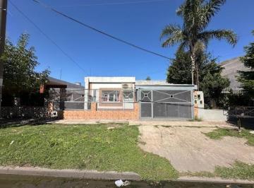 Casa · 115m² · 3 Ambientes · 1 Cochera · Casa en Venta en G. de Laferrere