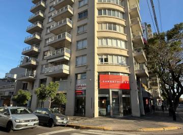 Local comercial · 170m² · Local en Alquiler en Belgrano - Esquina Libertador y Mendoza