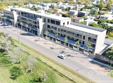 Local comercial · 55m² · 1 Ambiente · 1 Cochera · Local Comercial con Cochera - Paseo de Compras - Hudson - Zona Sur - Berazategui