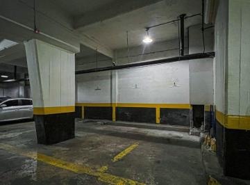 Garage · 19m² · Venta Cochera Doble Macrocentro