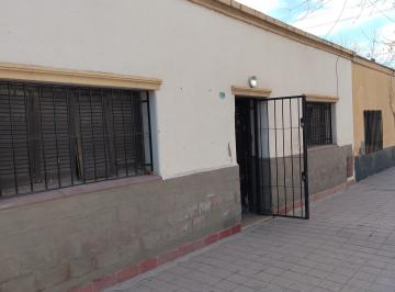 Casa de 4 ambientes, Dorrego · Vendo Casa de Adobe en Dorrego