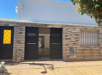 Casa de 4 ambientes, La Plata · Casa en Muy Buena Zona de Los Hornos