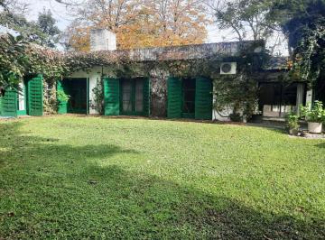 Casa de 5 ambientes, Tigre · Don Torcuato. Excelente Zona (Triangulo) 883 m² de Lote. 3 Dorm - Pileta.