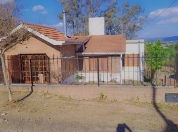 Casa de 6 ambientes, Tanti · Tu Casa Soñada en Tanti. 2d con Pileta en Alquiler!