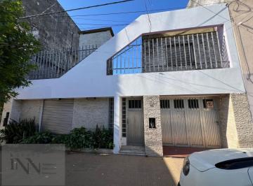 Oficina comercial de 7 ambientes, Resistencia · Casa Centrica - Destino Comercial - Av Belgrano 233