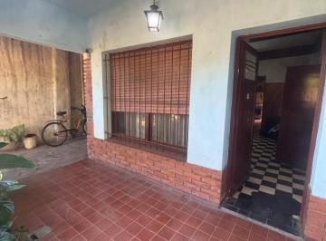 Casa · 61m² · 4 Ambientes · 1 Cochera · Casa en Venta en Villa de Mayo, Malvinas Argentinas - 4 Ambientes