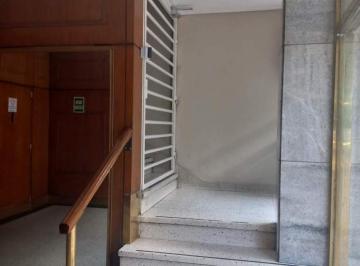 YBR-YBR-50_2 · Centro. Dpto. 3 Dorm. Dependencia. Muy Amplio!