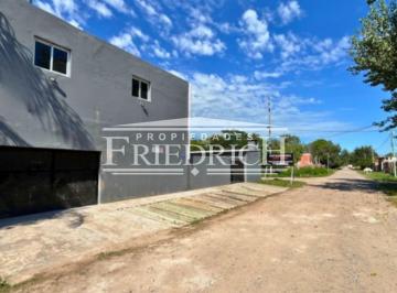 Bodega-Galpón · 80m² · Galpón en Alquiler Anual - Barrio Pico Rojo, Gral. Rodriguez