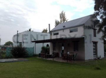Casa · 110m² · 3 Ambientes · 2 Cocheras · Casa en Venta - City Bell