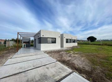 Casa · 85m² · 3 Ambientes · 1 Cochera · Casa a Estrenar en Nuevo Maschwitz Apto Crédito