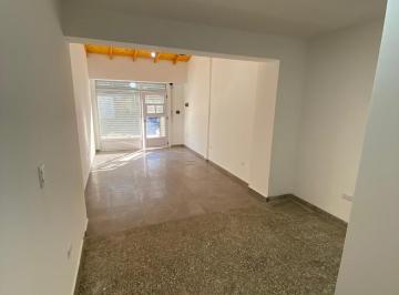 Local comercial · 30m² · Local en Ezeiza, 25 de Mayo 24
