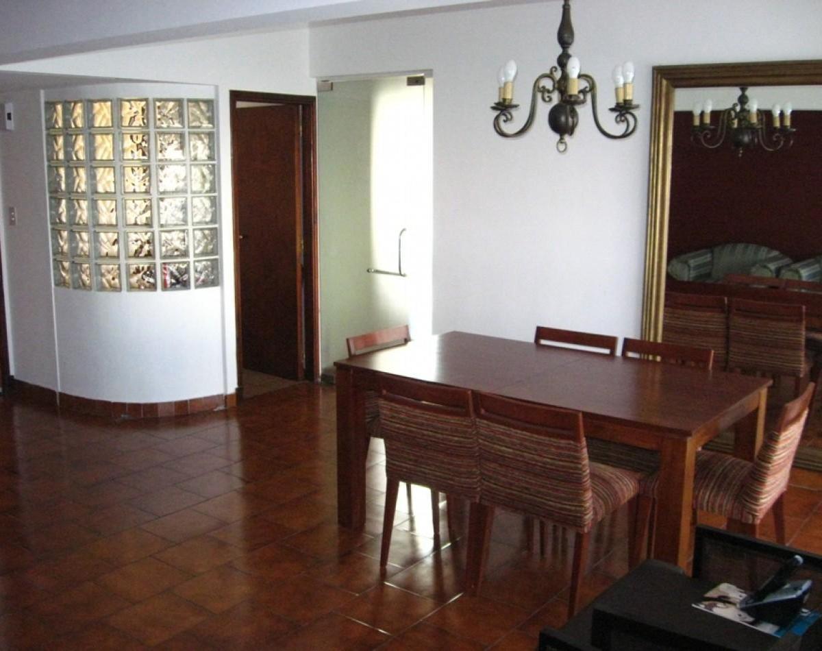 Dpto 6 amb, 140m² con cochera — Alberti al 2500