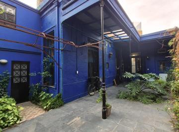 Casa de 5 ambientes, Palermo · Casa Antigua con Dos Patios. Todo Sol.