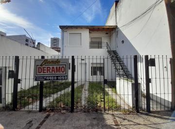 PH de 2 ambientes, Tres de Febrero · PH 3 Ambientes con Cochera Reciclado en Venta