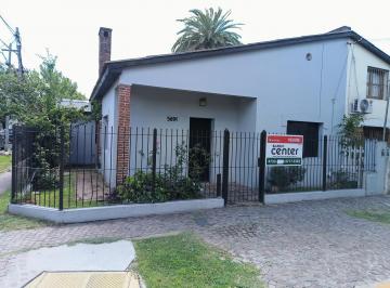 Casa · 76m² · 3 Ambientes · 1 Cochera · Casa en PH Totalmente Independiente en Esquina Todo en Una