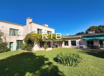 Casa de 4 ambientes, Pilar · Excelente Propiedad Sobre 1260 m²