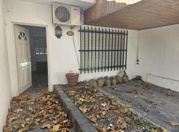 PH · 60m² · 2 Ambientes · 1 Cochera · PH en Alquiler Burzaco Centrico