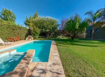 Casa de 8 ambientes, Guaymallén · Venta Casa El Molino