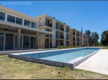 Casa · 128m² · 4 Ambientes · 1 Cochera · Casa - Chic Village