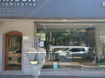 Local comercial · 331m² · Venta con Renta - Local en San Isidro Centro