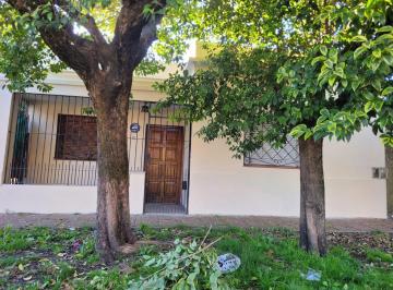 Casa de 3 ambientes, Almirante Brown · Se Alquila Casa Al Frente en Burzaco