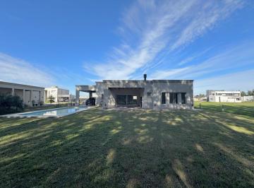 Casa · 155m² · 4 Ambientes · 2 Cocheras · Casa en Alquiler Santa Ines Canning
