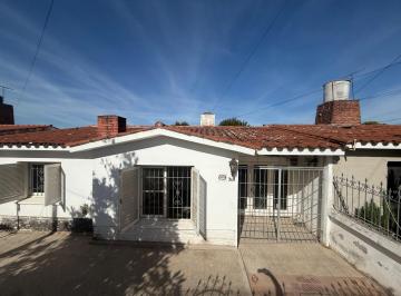 Casa · 140m² · 5 Ambientes · 2 Cocheras · Casa en Matienzo 3 Dorm