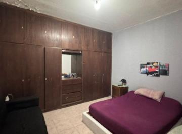 Casa · 59m² · 2 Ambientes · Casa en Venta de Pasillo - 1 Dormitorio con Patio