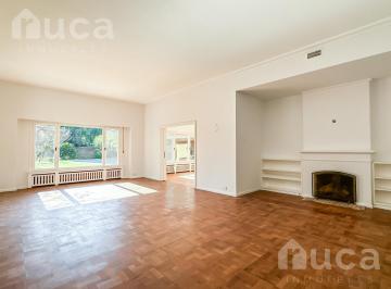 Casa · 500m² · 10 Ambientes · 1 Cochera · Imponente Casa en Alquiler con Jardín y Pileta - Beccar