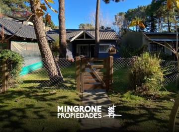 Casa de 3 ambientes, Pinamar · Casa en Venta en Ostende, Sobre Calle Rawson