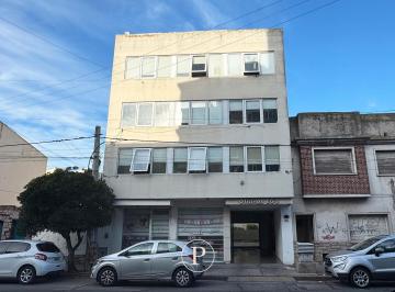 Oficina comercial · 57m² · 4 Ambientes · 1 Cochera · Oficinas Para Uso Profesional en Chauvin
