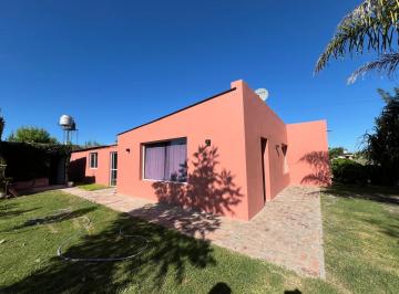 Casa de 4 ambientes, Brandsen · Casa 140 m², Calle Pasteur E/ Gunteberg y Rudolf Diesel.