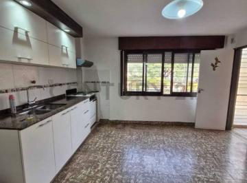 Departamento · 160m² · 5 Ambientes · 1 Cochera · En Venta! Dpto 2 Dor, con Cochera y Terraza Propia.