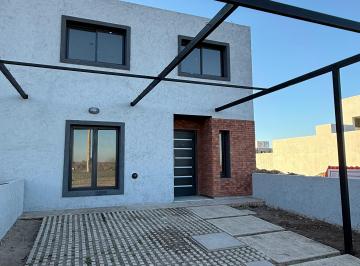 * Cantidad de dormitorios: 3 dormitorios, todos con placares e instalación de A/ · Duplex a Estrenar - 3 Habitaciones - Alquiler por Dueño Directo