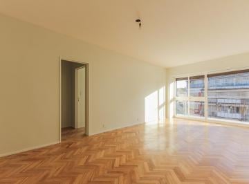 Departamento · 83m² · 4 Ambientes · Departamento 4 Amb Reciclado. Apto Crédito
