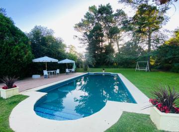 Casa · 120m² · 5 Ambientes · Casa en Cantegril