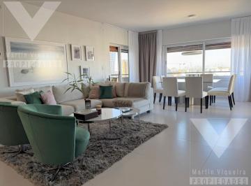 Departamento · 128m² · 4 Ambientes · 2 Cocheras · Semipiso de Revista en Las Torres Dragones. Vista Abierta. 2 Cocheras. Baulera. Piscina Climatizada