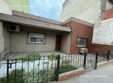 Casa · 107m² · 4 Ambientes · Casa en Venta de 4 Ambientes Merlo
