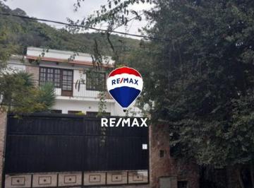 Casa · 180m² · 6 Ambientes · 2 Cocheras · Casa 4 Dorm. Alquiler Zona Macrocentro