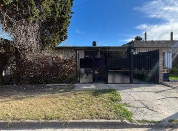 Casa · 46m² · 3 Ambientes · 1 Cochera · Casa 3 Ambientes en Venta en Claypole