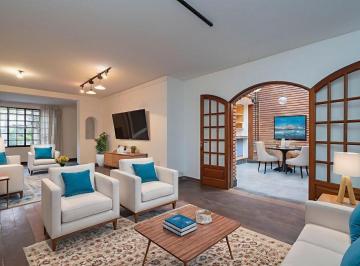 Casa · 184m² · 4 Ambientes · Venta Casa 3 Dorm. con Terraza en Belgrano R