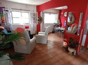 Departamento · 54m² · 3 Ambientes · 1 Cochera · Departamento en Venta Centro de General Roca