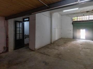Local comercial · 62m² · Local con Entrepiso en Monte Castro