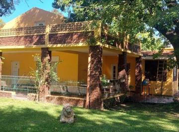 Casa · 250m² · 3 Ambientes · 2 Cocheras · Casa en Venta en Canning Multifuncional