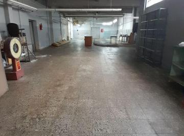 Local comercial · 570m² · Alquilo Local 570 m² en Av Independencia Al 4000