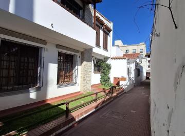 PH · 80m² · 4 Ambientes · Alquiler. 2 Dorm.. Microcentro Salta
